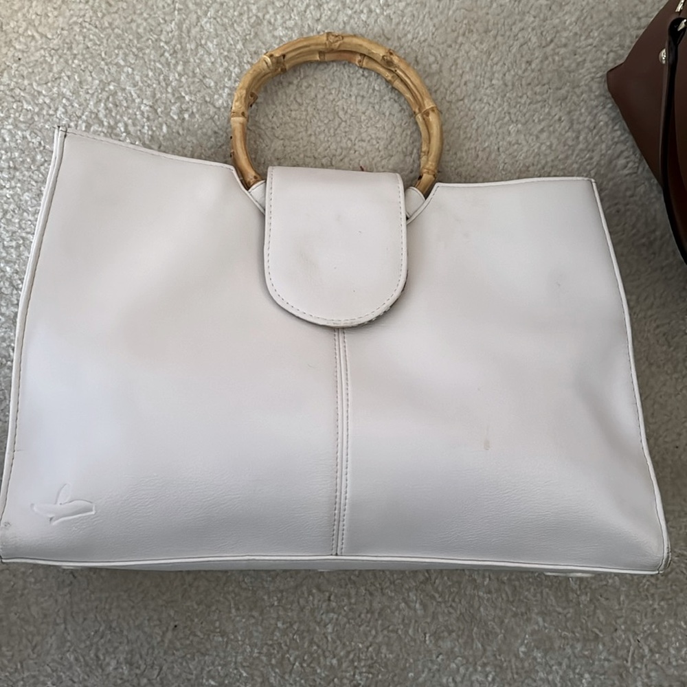 Lightly used leather bag